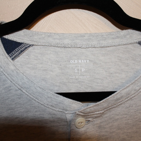 Old Navy Short Sleeve Baseball Tee - Picture 2 of 3